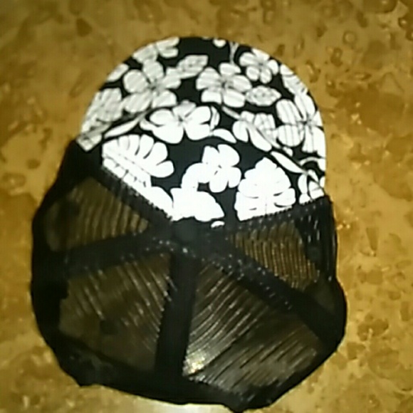 Diamond Hat - Picture 2 of 4